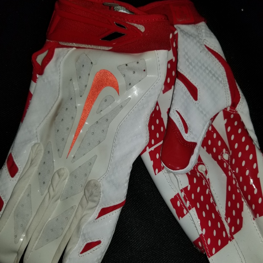 Nike Football Gloves